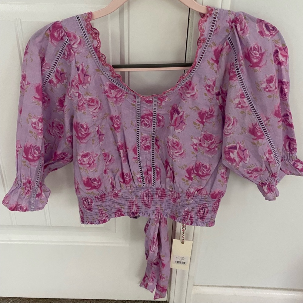 NEVER WORN WITH TAGS